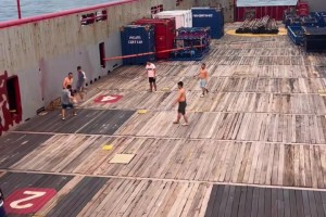 海上足球場(chǎng)你們見過嗎？??