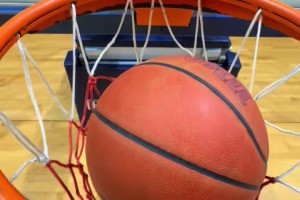 原來籃筐這么大，以后再投不進(jìn)得找其它理由了??????