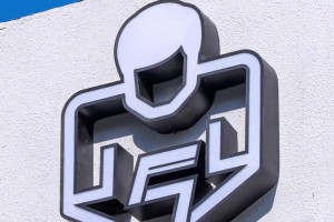 兩個(gè)肩膀扛一個(gè)頭??！范志毅推出個(gè)人形象Logo