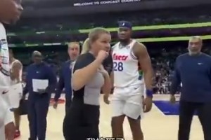 女裁判施羅德吹錯莊神技犯，隨后向納斯道歉：我搞砸了??對不起