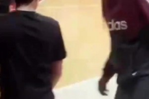 為什么塞爾維亞籃球這么強(qiáng)？因?yàn)閺男〔粋髑蚓蜁?huì)被教練痛罵??