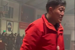 一場(chǎng)打下來(lái)身體不帶熱的？冬天的北方超冷天氣打籃球有多夸張？