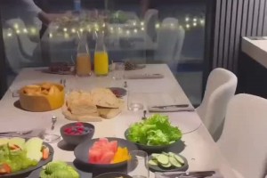 開心度假??C羅與家人在芬蘭過圣誕節(jié)