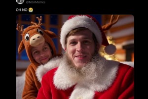 美媒AI圖惡搞：今天的圣誕老人是里夫斯，庫(kù)里成麋鹿了??