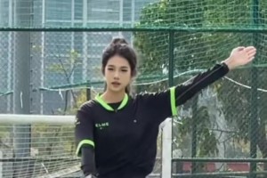 早知道有這么漂亮的美女裁判，我也去考證了