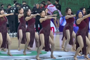 分析題：同曦啦啦隊(duì)小姐姐們?nèi)何?，兄弟們覺得誰跳得最好？