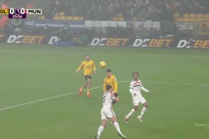 門將立功！拉爾森頭球彈地奧納納神勇?lián)涑觯?>
                                <span></span>
                                <p>門將立功！拉爾森頭球彈地奧納納神勇?lián)涑觯?/p>
                            </a>
                        </div>
                                                <div   id=