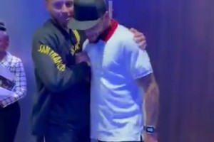 兩代掌舵人！庫里與蒙塔-埃利斯會(huì)面寒暄