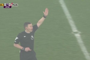 曼聯(lián)逃過一劫！拉爾森破門無效塞梅多傳球越位了！