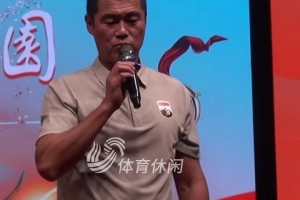 第一次聽宿茂臻唱歌，歌聲帶你重溫那個“白衣飄飄的年代”