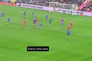 反超比分的進(jìn)球！看臺(tái)拍攝麥卡助攻瓊斯包抄破門(mén)！
