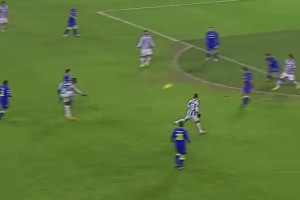 尤文的10號(hào)這幾年一直在換，但似乎都離巔峰時(shí)期的他有一定差距