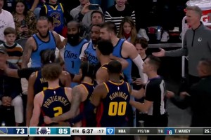 勇船沖突??波杰和科菲全速相撞翻車！哈登/沃特斯互推吃T！