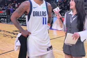 穿長靴腿更長了！美女記者孟超評獨行俠贏太陽：他們一點都不獨