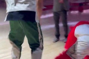 ??家族傳統(tǒng)！大洛賽前暴揍公牛吉祥物