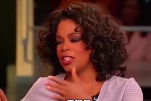 巴克利懟喬丹名場(chǎng)面：他帥個(gè)屁，你有幾億美金你也帥？??