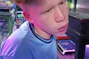 “德布勞外”玩上癮了！但看起來有點像哈蘭德是怎么回事??