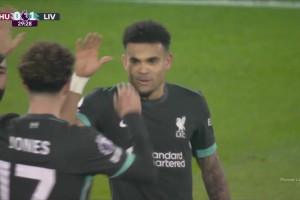 利物浦先下一城！迪亞斯分球被擋出，自己跟進(jìn)爆射破門！