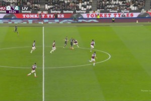 太猛了！薩拉赫反擊犯罪式過人晃倒對(duì)手送助攻！若塔替補(bǔ)推射破門