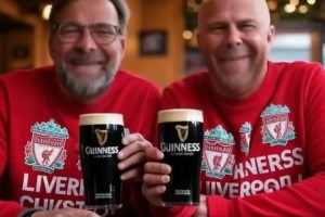 ??球迷整活利物浦兩屆主帥：這是一個快樂的新年！