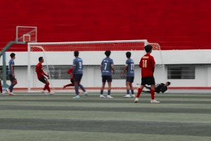 教科書式的撲救 ，超綱的射門