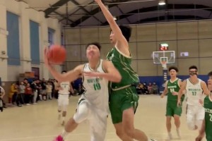 場(chǎng)上教練最?lèi)?ài)的行為第二種（防守悍將）！