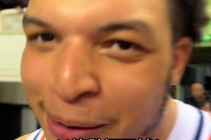 “小胖”洛夫頓賽后開(kāi)心慶祝：11連勝還不夠！我們要登頂??！