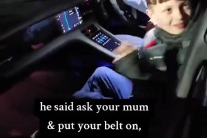 暖心！小球迷說喜歡阿莫林的車，阿莫林直接帶他在卡靈頓繞了一圈