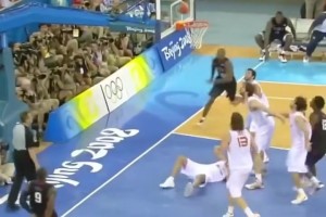 國際賽場的韋德簡直就是怪獸！飄逸和暴力的結(jié)合！