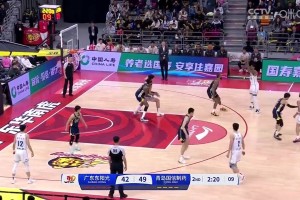 找回被帽的場子！楊瀚森靈活腳步籃下連續(xù)強吃莫蘭德得手