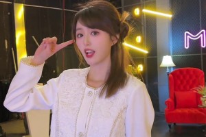 主播小七：25年第一條視頻 雖然勇士沒贏球 給看看美美的我吧