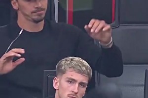 伊布：薩馬你這黃毛真好玩??薩馬：我RNM的，當(dāng)我是玩具?。? >
                                        </div>
                                    </div>
                                    <div   id=