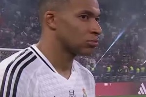 皇馬2-5不敵巴薩！賽后姆巴佩心有不甘，本場姆總一球一造紅8過人