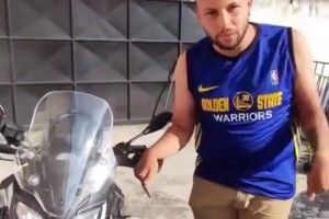 大環(huán)境不好，庫里都開始賣摩托車了嗎??????