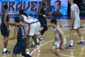 林志杰都42歲了還能單吃外援，現場看他打球太頂了