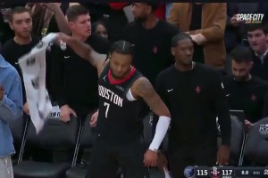 馬?。航軅?格林賽后得去尿檢了 再這樣打下去要進(jìn)全明星了~