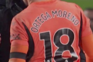 感動(dòng)還是生氣？瓜迪奧拉特別激動(dòng)地?fù)е鴬W爾特加??