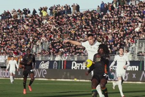 中國(guó)金球獎(jiǎng)前三名正式出爐，你覺得最終該獎(jiǎng)項(xiàng)會(huì)花落誰家？