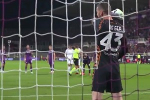 德赫亞面對(duì)AC米蘭，兩度撲出點(diǎn)球