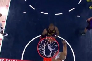 馬?。豪险部栈@不進(jìn)明顯體能問(wèn)題！濃眉得硬起來(lái)呀，幫詹緩解壓力