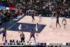 老馬也有失蹄時(shí)！濃眉妙傳給到禁區(qū) 但詹姆斯面對(duì)空籃沒(méi)上進(jìn)??