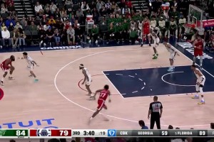 登峰造極！??哈登單節(jié)砍瓜切菜拿下17分，三分拋投全都在線！