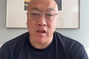 馬?。汉说泌s緊進行內線的交易，這樣濃眉才能打4號位避免受傷