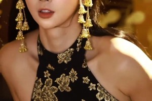 張曼源送新年祝福：給兄弟們拜年了！蛇年順風(fēng)順?biāo)権?cái)神！