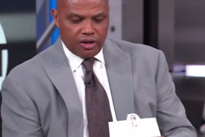 看看哈登入選全明星時(shí)候的一刻！由巴克利爵士冷靜??宣布！