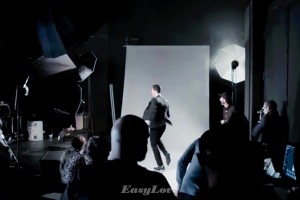 來自的德布勞內的行為藝術！新發(fā)明的“路游器”！