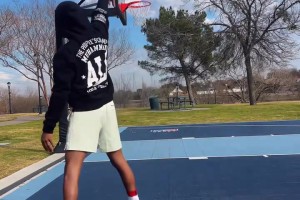 又到模仿時間了！網紅模仿NBA球星投籃，誰的姿勢最像？