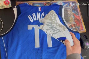 太搞了！網(wǎng)友惡搞東契奇球迷此刻的心情！