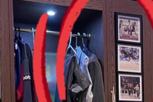 不愧是你！別人更衣室放家人偶像照片，約基奇放的居然都是馬??