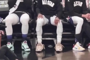 ??回憶最刀人！東契奇在全明星替補席上“戲?！睔W文??